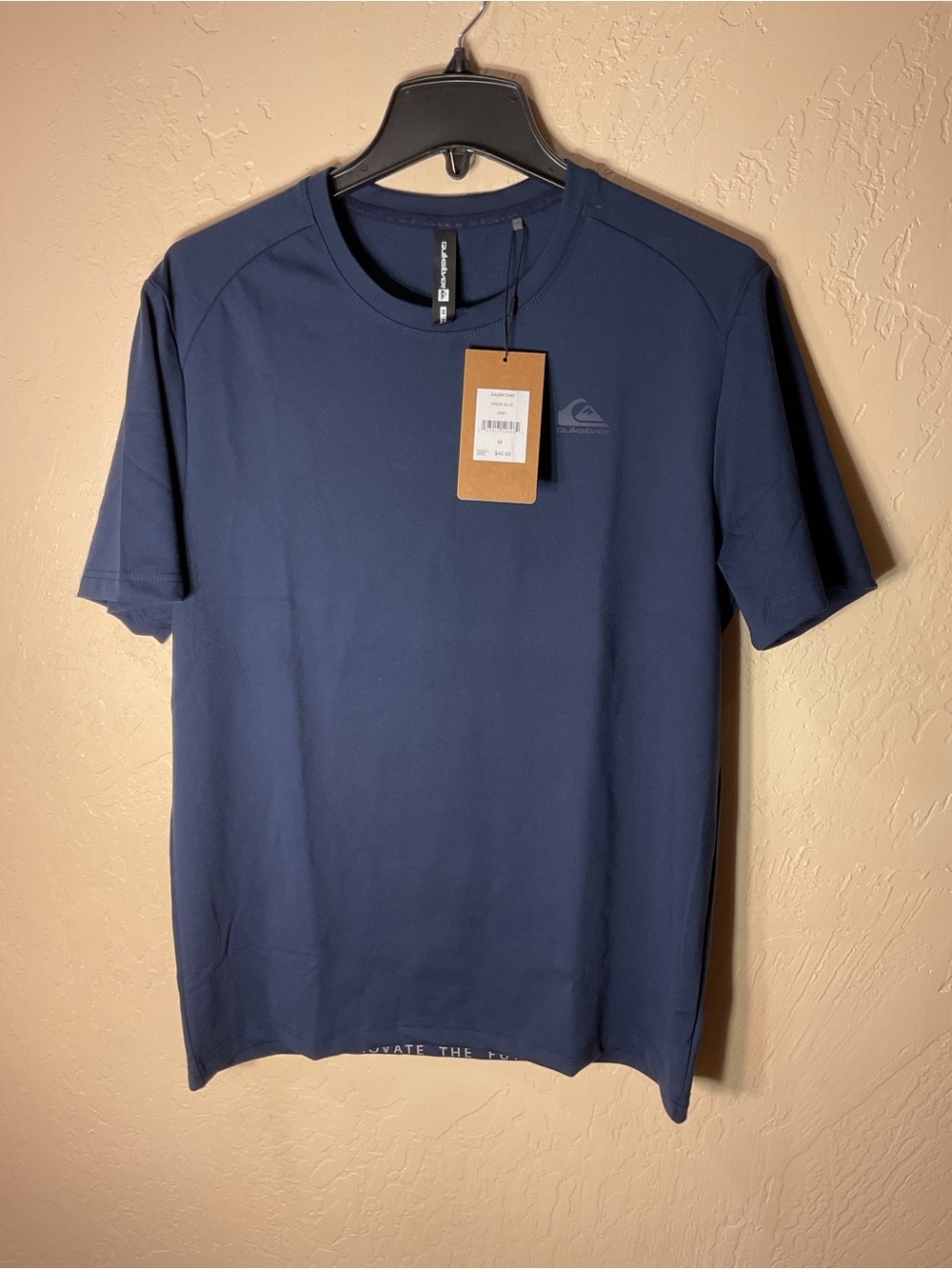 Quiksilver Men's Navy Short Sleeve Performance Tee medium